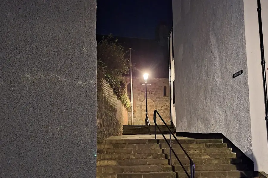 nighttime photograph in south queensferry of a quiet lane.