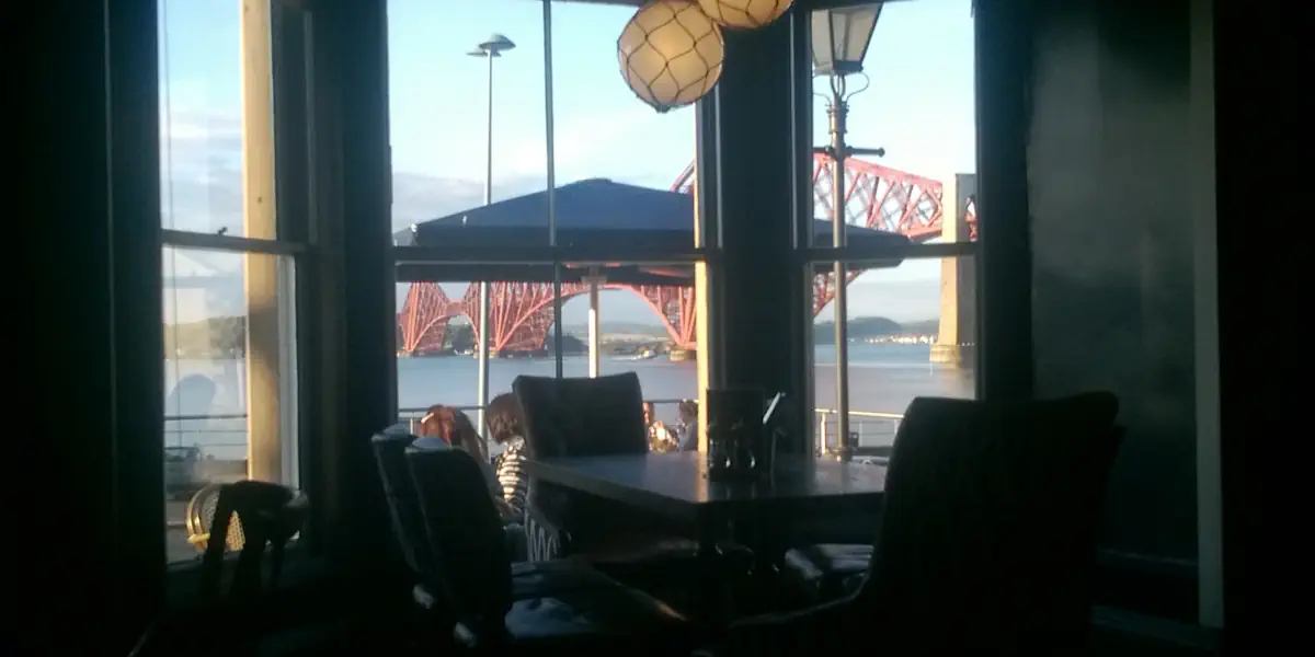 south queensferry restaurants with a view of the forth bridge from thirty knots restaurant