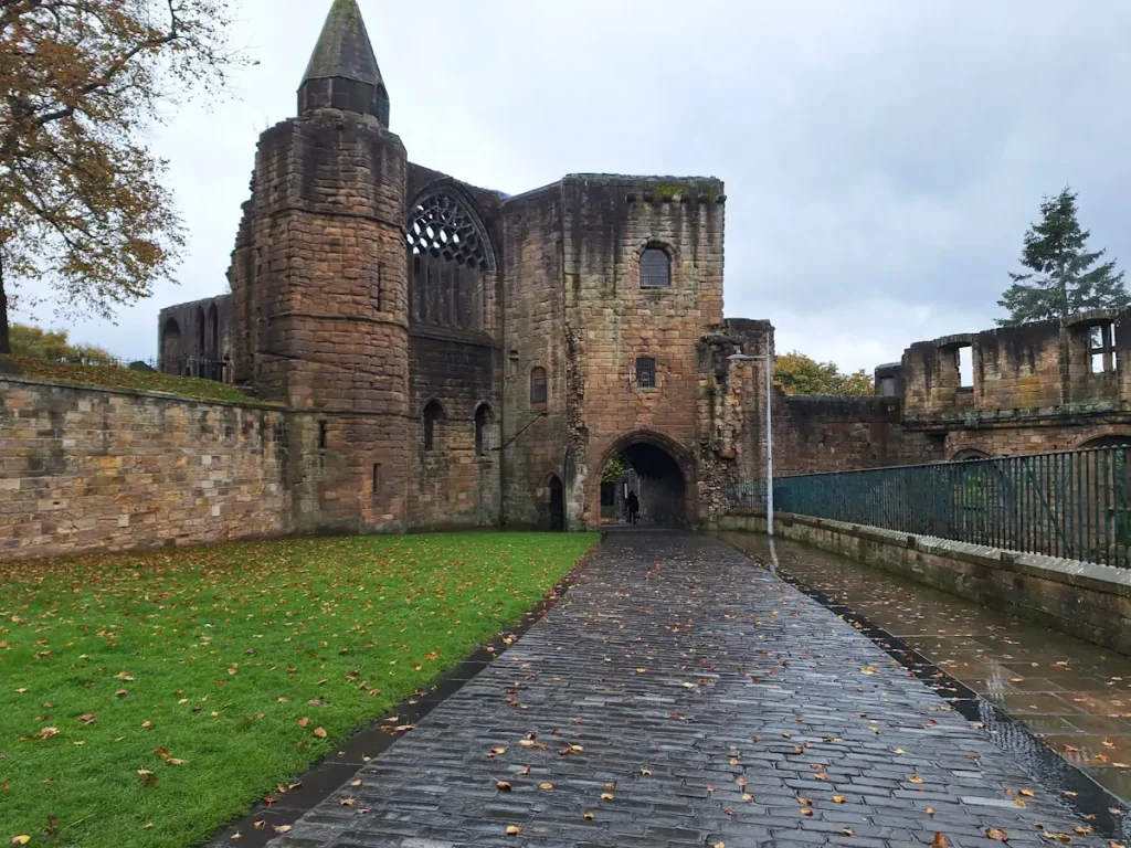 Cobbled path leading to the ruined Dunfermline Palace and its gatehouse arch